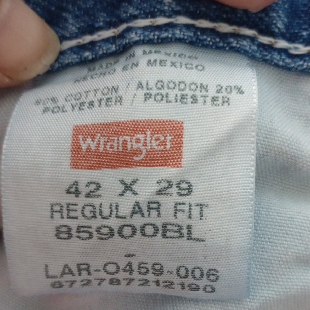 Two Pair Wrangler Premium Quality Denim Jeans 42x29 Size - Picture 2 of 11